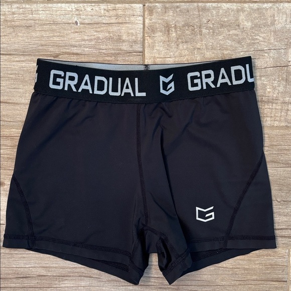 Gradual Women’s Athletic Shorts Set. Size XS - Picture 4 of 4